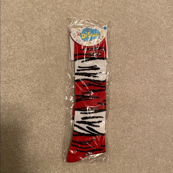 Dr Seuss hat and brand new socks! - Picture 3 of 3